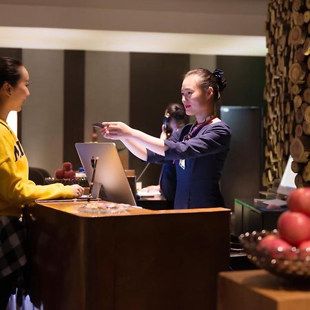 M Hotel Zhengzhou Extérieur photo