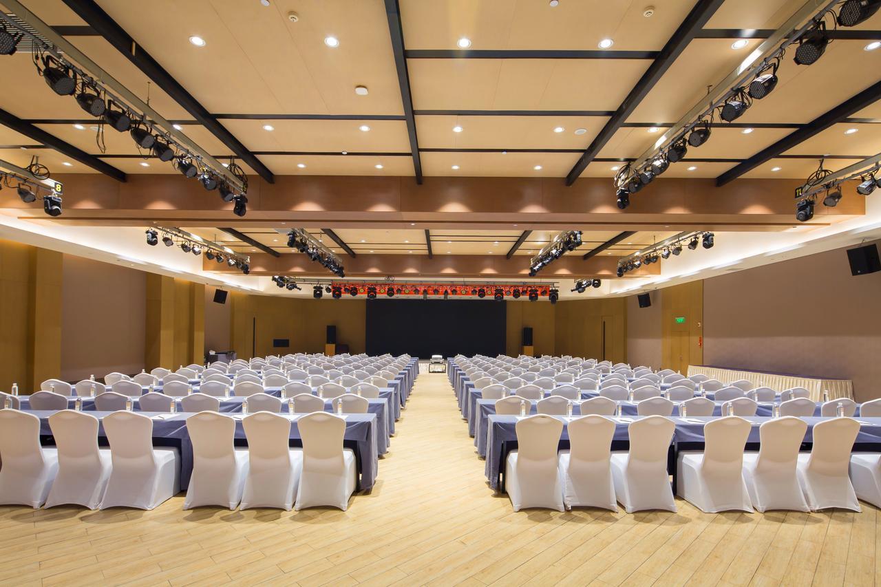 M Hotel Zhengzhou Extérieur photo