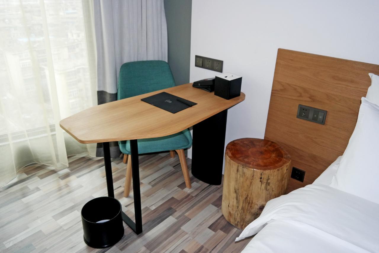 M Hotel Zhengzhou Extérieur photo