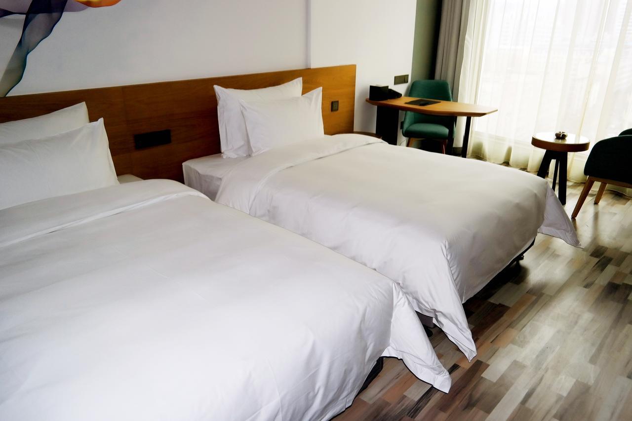 M Hotel Zhengzhou Extérieur photo